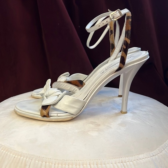 Via Spiga White and Leopard Ankle Strap Sandals Size 8.5 - Picture 1 of 7